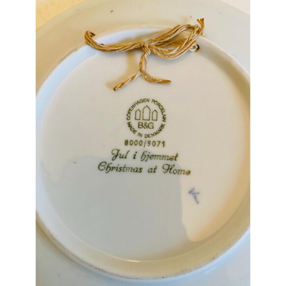 Vintage Bing & Grondahl Jule Aften 1971 Christmas at Home Blue & White Plate - Picture 5 of 7